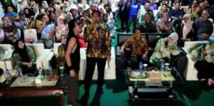 Diminta Ian Kasela, Kapolres Balangan Nyanyikan “Jujur” di Panggung Balangan Expo 2025