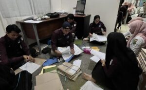 Dorong Pengelolaan Arsip, Dinas Perpustakaan Balangan Sosialisasikan Inovasi SILAPIS MANIS di Badalungga Hilir