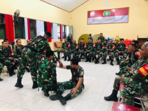 Bekali Prajurit Kuasai Medan Pertolongan, Kapten Supiandi Berikan Materi Long Malap di Makodim 1001/HSU-BLG 