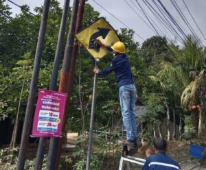 Dishub Balangan Inventarisasi-Bersihkan Rambu Lalu Lintas, Demi Tekan Kecelakaan