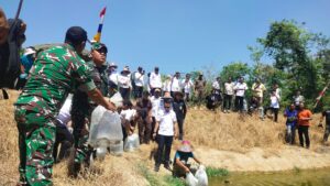 Forkopimda HSU Dukung Ketahanan Pangan Lewat Program Budidaya Ikan di Garunggang