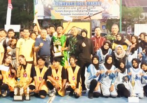 SMPN 4 Amuntai HSU Hancurkan Dominasi Lawan, Borong 2 Piala Bergilir di Turnamen Basket Bupati Cup 2025
