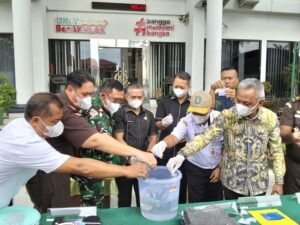 Didominasi Kasus Sabu, Kejari HSU-Forkopimda Musnahkan Barang Bukti 27 Perkara