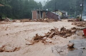 Ketika Alam Memperbaiki Diri: Banjir Bandang Sumatera Dibayar dengan Ratusan Nyawa