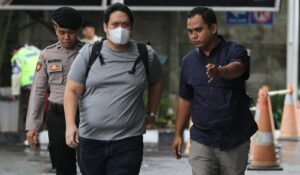 Akhir 2025, KPK ‘Hattrick’ OTT dalam Sehari, Seret Kajari HSU dan Bawahan