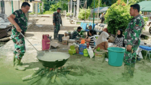 Koramil 1001-03/Awayan Dirikan Dapur Umum untuk Korban Banjir Tebing Tinggi Balangan
