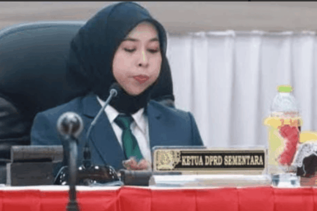 Ketua Dewan Balangan, Lindawati, Setwan DPRD Balangan.