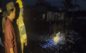 Jago Merah Beraksi di Murung Padang Banjang, 2 Rumah Ludes, Akses Sempit Hambat Damkar