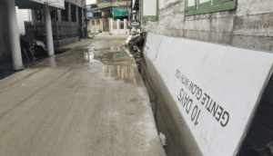 Warga Palampitan Hulu Amuntai Terjebak Genangan Luapan Sungai Kali Nagara Usai Peninggian Jalan