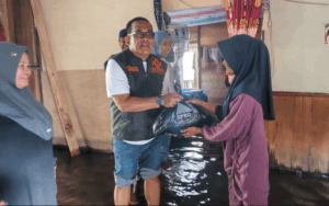 Banjir Tahunan Jadi Rutinitas yang Diterima HSU, Warga Terdampak Terima Sembako