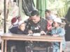 Di Tengah Rehabilitasi TPA, Dansatgas TMMD ke-127 Manfaatkan Halaman Rumah Warga Ajari Anak Mengaji