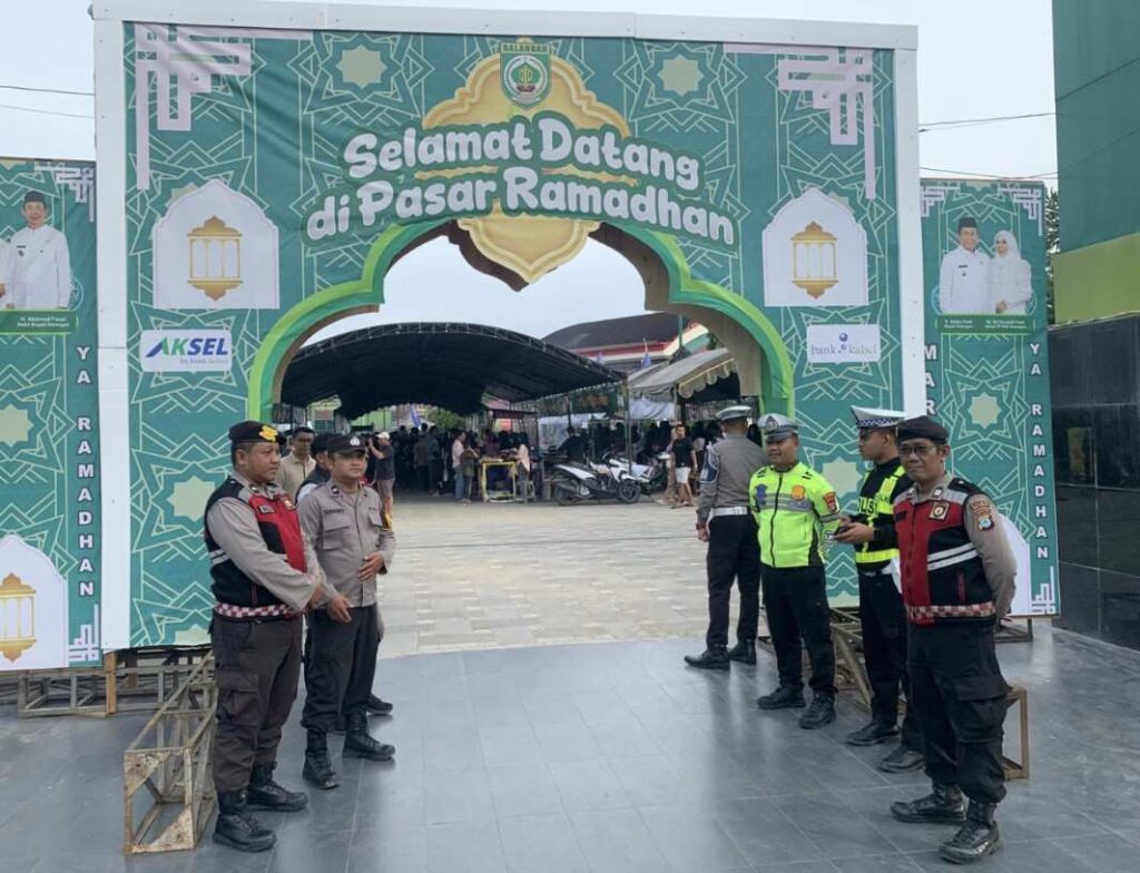 Berikan Keamanan Warga Berbu Takjil, Polres Balangan Tingkatkan Pengamanan Pasar Ramadan 1447 H