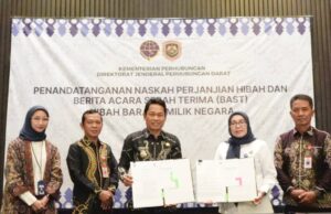 Pemkab Balangan Terima Hibah Bus Sekolah dari Kementerian Perhubungan