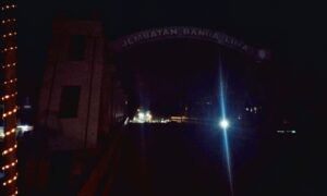Gelap Mematikan di Jembatan Banua Lima: Lampu Redup Tak Merata, Titik Turunan Jadi Ancaman Serius